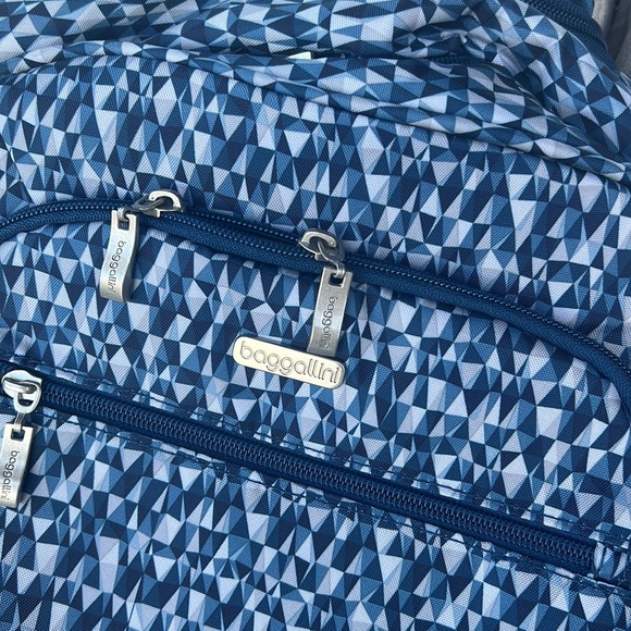 Baggallini Wheeled Laptop Backpack - NEW - Picture 2 of 12